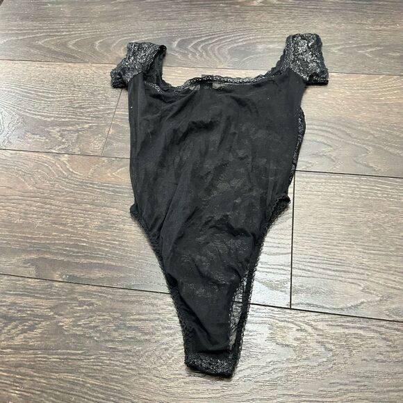 Victoria’s Secret Women’s Extra Small Black Silver Bodysuit New - Picture 3 of 4
